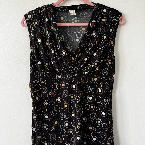 Vintage Tops - Y2k Black Sleeveless top with Circle Pattern